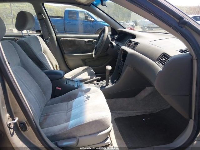 Toyota Camry Le V6