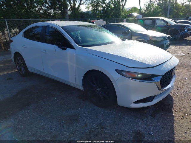 Salvage Mazda Mazda3 Image