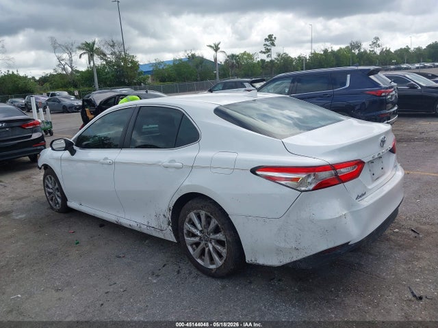 Toyota Camry Le