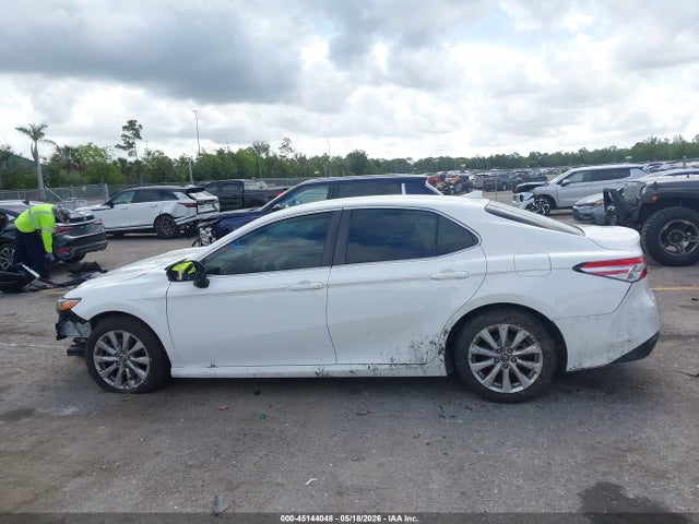 Toyota Camry Le