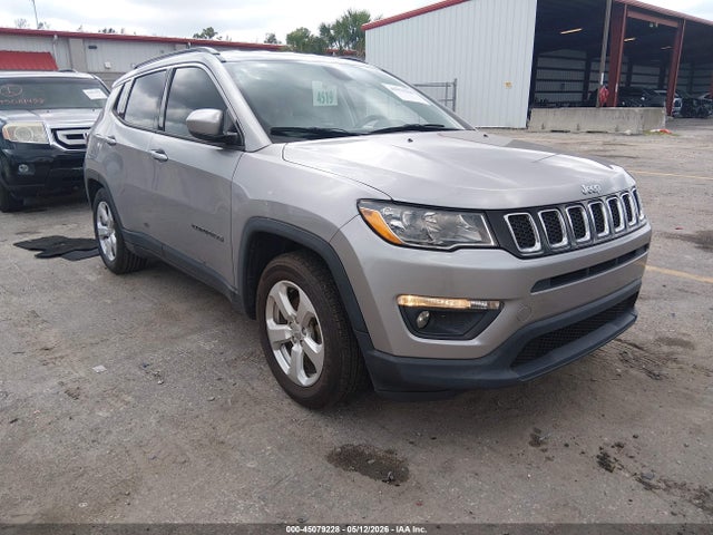Salvage Jeep Compass Image