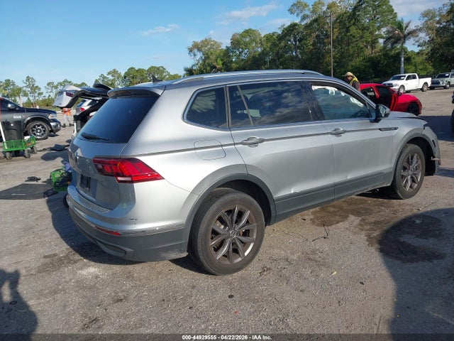 Volkswagen Tiguan 2.0t Se