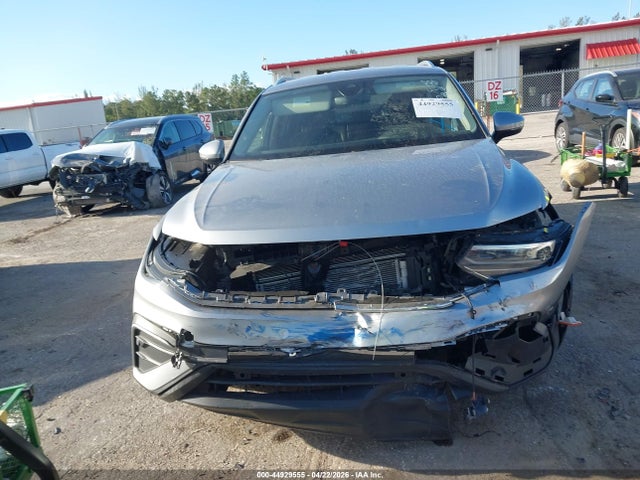 Volkswagen Tiguan 2.0t Se