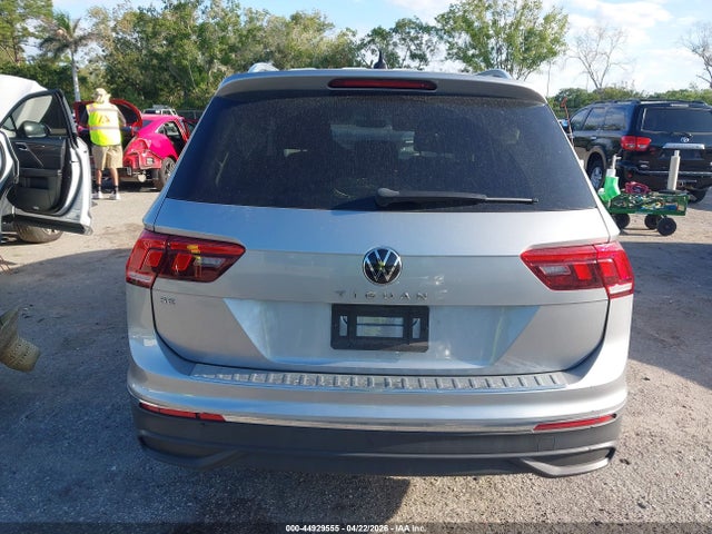 Volkswagen Tiguan 2.0t Se