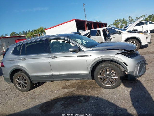 Volkswagen Tiguan 2.0t Se