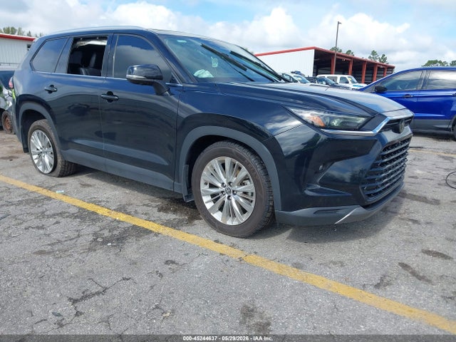 Salvage Toyota Grand Highlander Image
