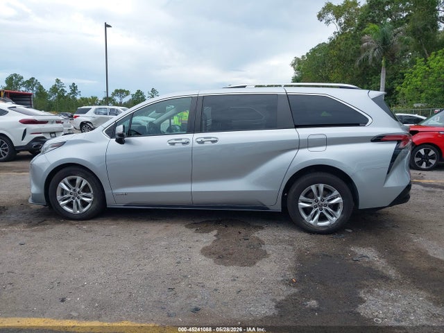 Toyota Sienna Limited
