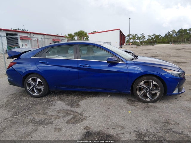 Hyundai ELANTRA Sel