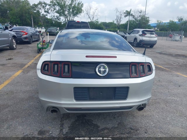 Ford Mustang V6