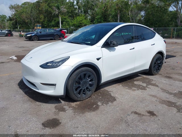Tesla Model Y Long Range Dual Motor All-wheel Drive