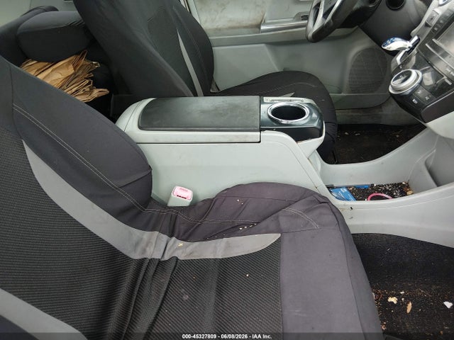 Toyota Prius v Three