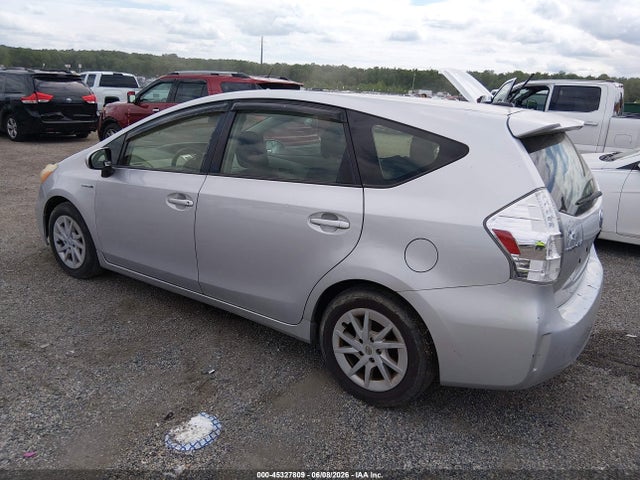 Toyota Prius v Three