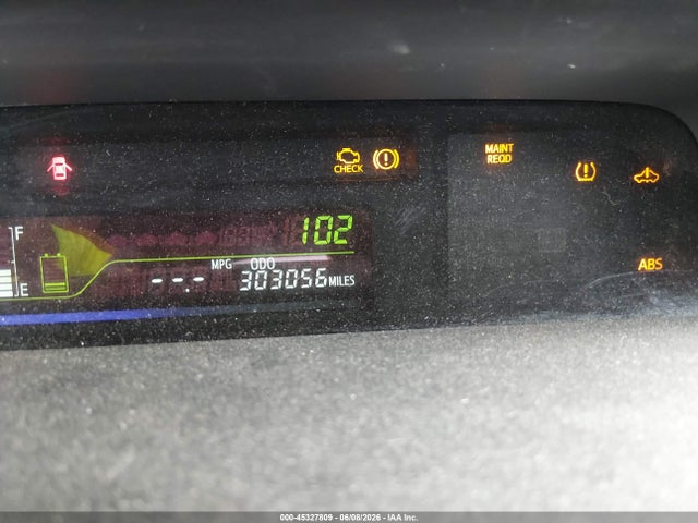 Toyota Prius v Three
