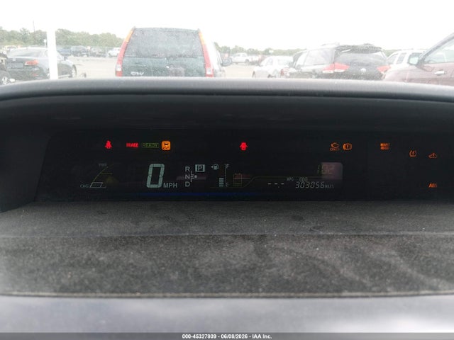 Toyota Prius v Three