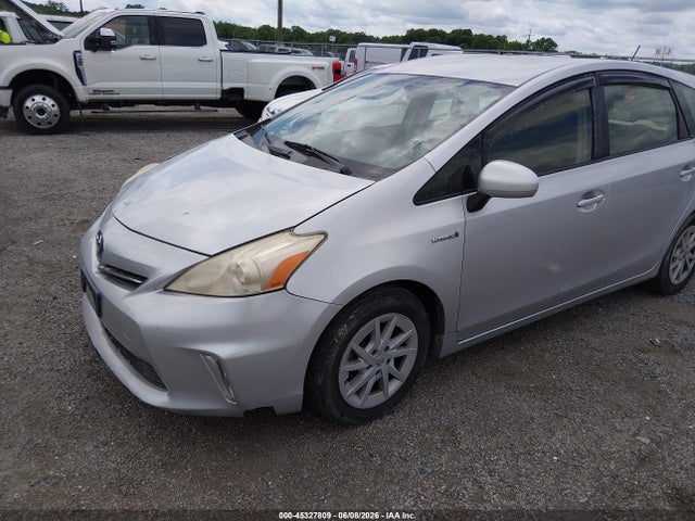 Toyota Prius v Three