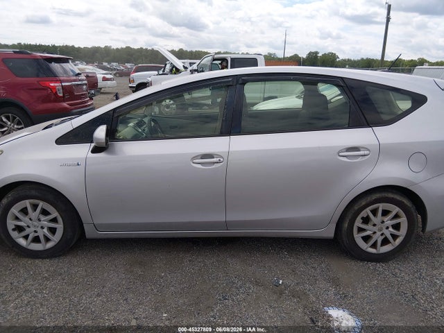 Toyota Prius v Three