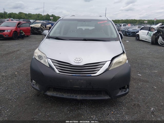 Toyota Sienna Xle V6 8 Passenger