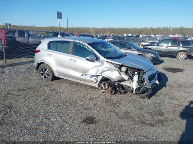 Salvage Kia Sportage Image