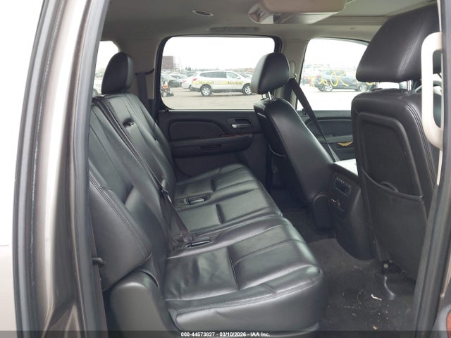 Chevrolet Suburban 1500 Lt
