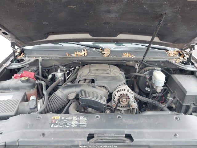 Chevrolet Suburban 1500 Lt