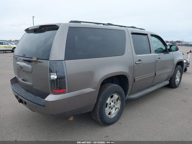 Chevrolet Suburban 1500 Lt