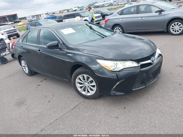 Salvage Toyota Camry Image