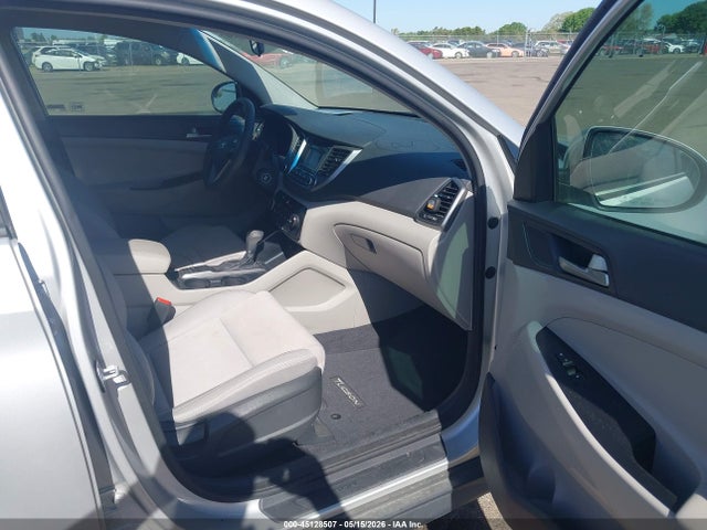 Hyundai TUCSON Se