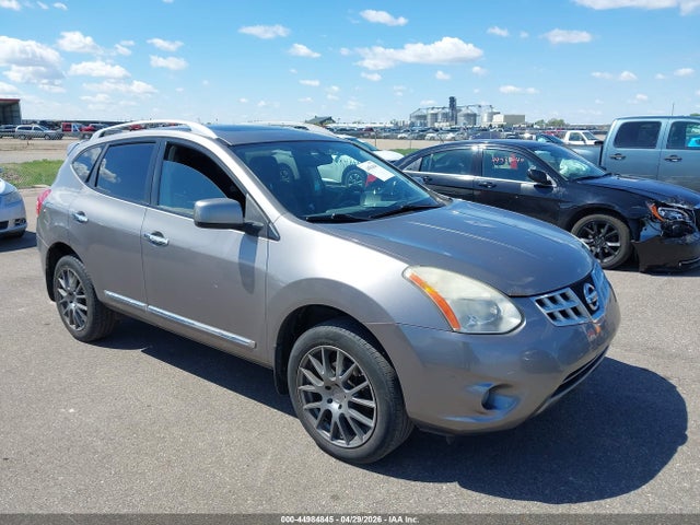 Salvage Nissan Rogue Image