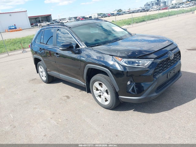 Salvage Toyota RAV4 Image