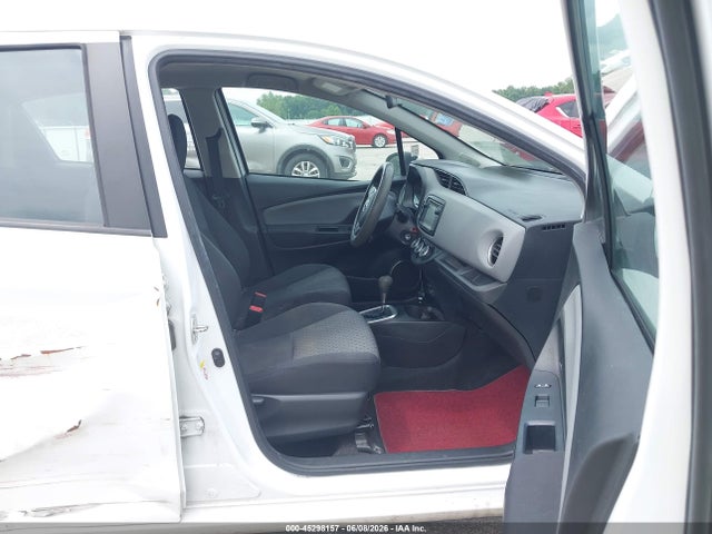 Toyota Yaris Le