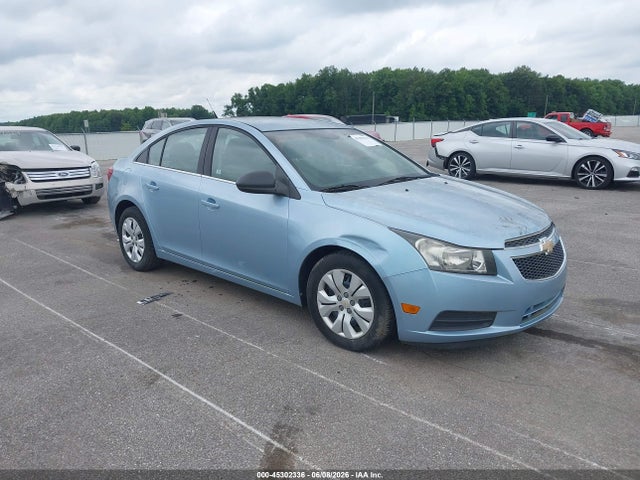 Salvage Chevrolet Cruze Image