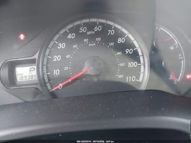 Toyota Sienna Le V6