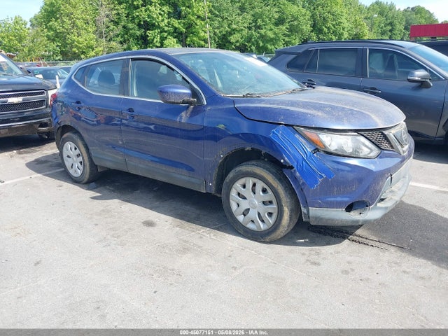 Salvage Nissan Rogue Image