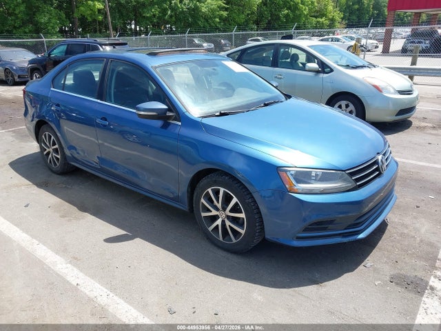 Salvage Volkswagen Jetta Image