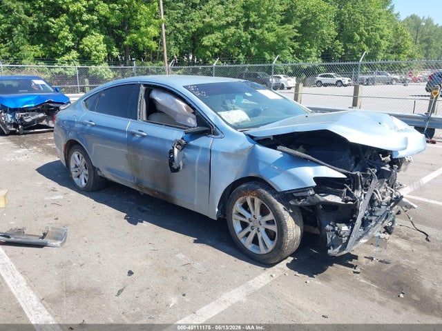 Salvage Chrysler 200 Image