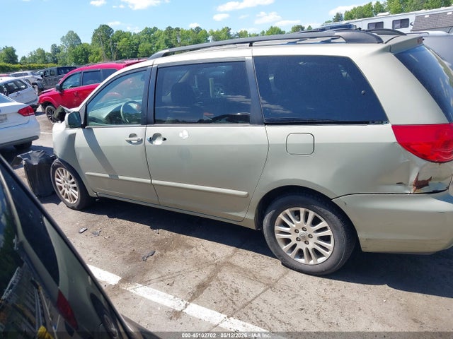 Toyota Sienna Xle