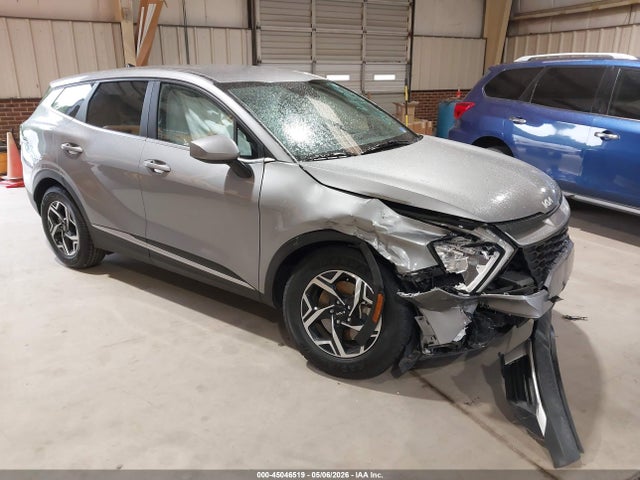 Salvage Kia Sportage Image