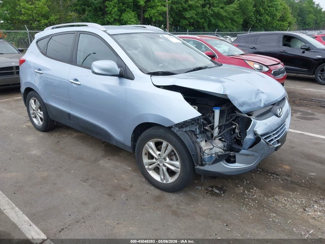 Salvage Hyundai TUCSON Image
