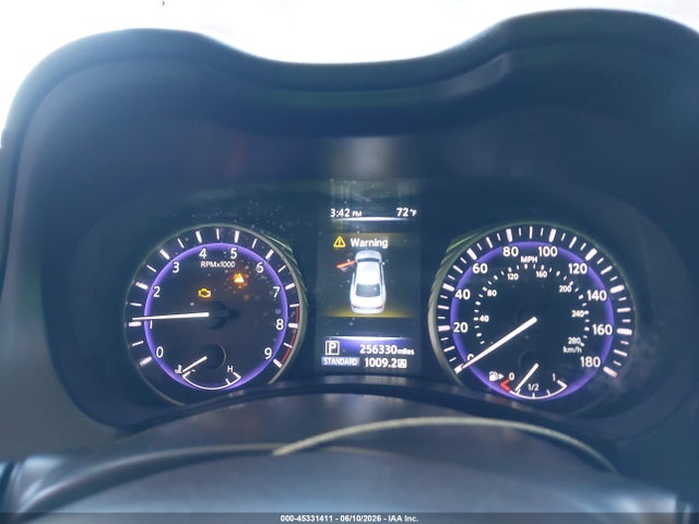 INFINITI Q50 Premium
