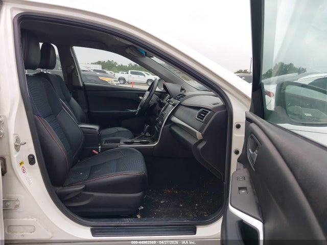 Toyota Camry Se