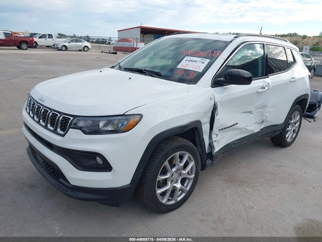Jeep Compass Latitude Lux Fwd