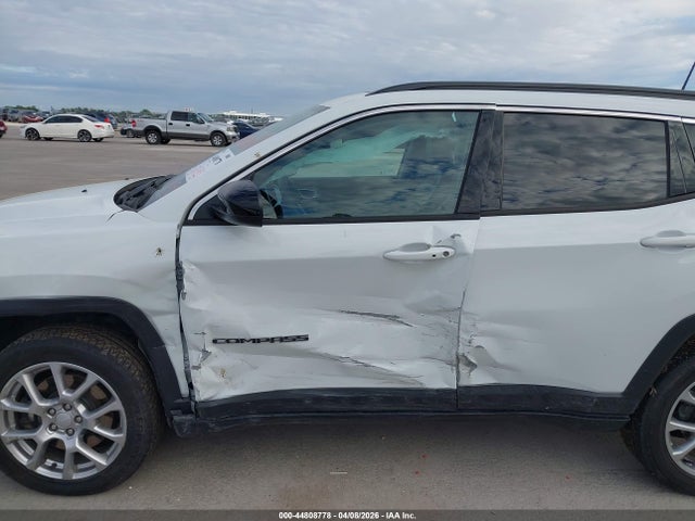 Jeep Compass Latitude Lux Fwd