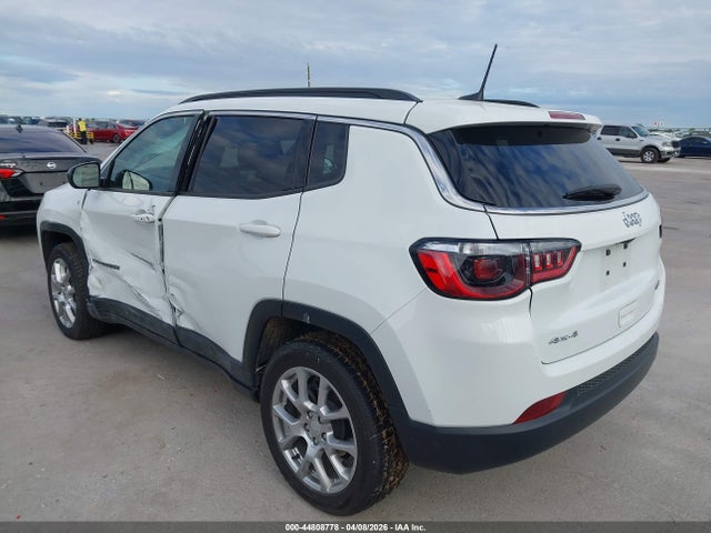 Jeep Compass Latitude Lux Fwd