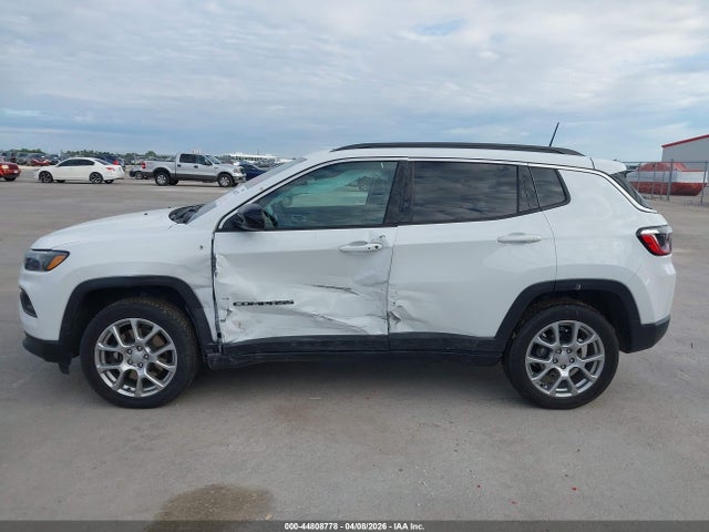 Jeep Compass Latitude Lux Fwd