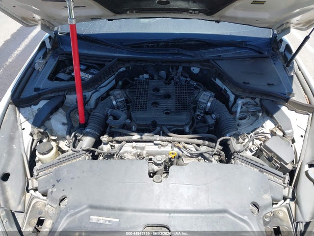INFINITI Q50 Premium