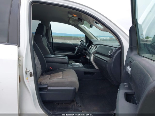 Toyota Tundra Sr5 5.7l V8