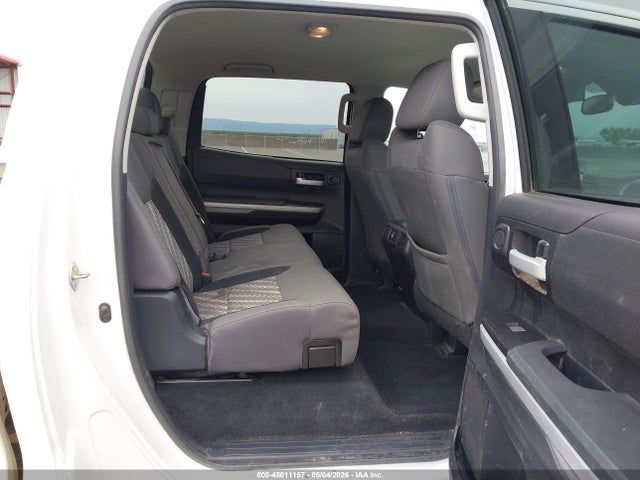 Toyota Tundra Sr5 5.7l V8
