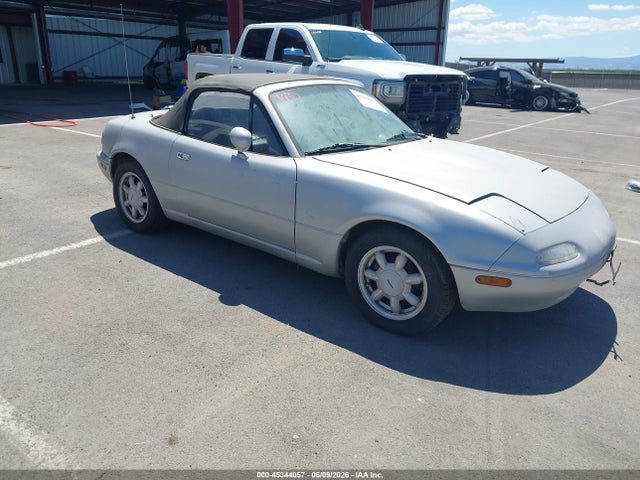 Salvage Mazda MX-5 Miata Image