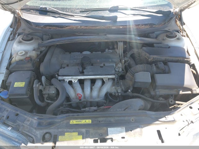 Volvo V70 2.4