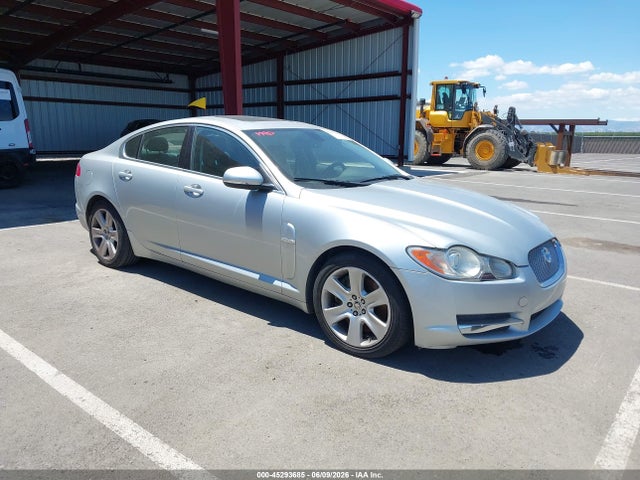 Salvage Jaguar XF Image